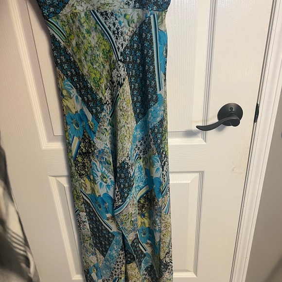 Long Dress - Picture 5 of 6